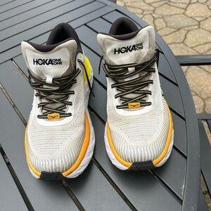 Hoka Bondi 7 One One Men's Running Shoes in White, Yellow & Black